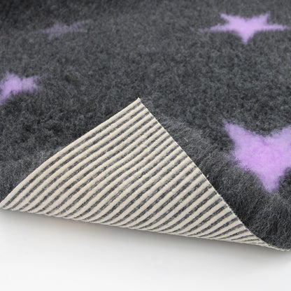 ProFleece non-slip vet bedding with star print